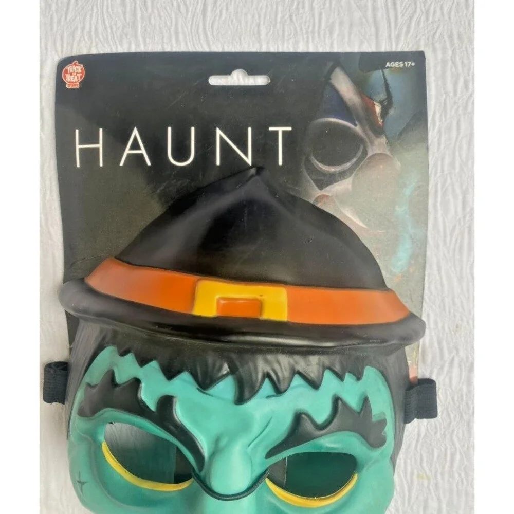 Haunt Witch Vacuform Mask Trick or Treat Studios Horror 2018 Eli Roth Haunted